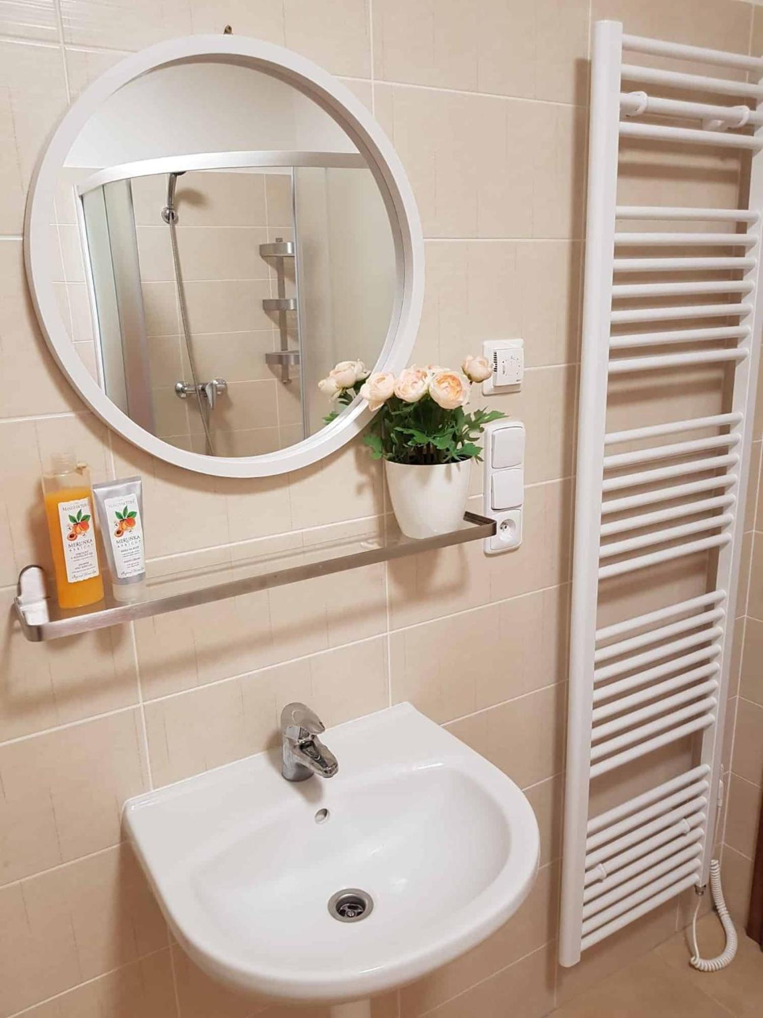 Apartman Pod Kopeckem Apartment Mikulov Luaran gambar